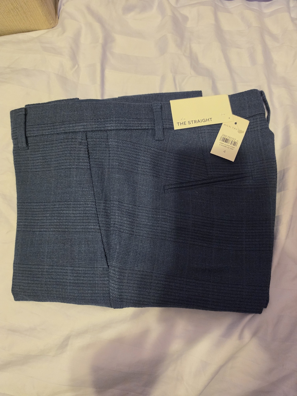 Ann Taylor Women's Straight Suit Pants in Navy Blue